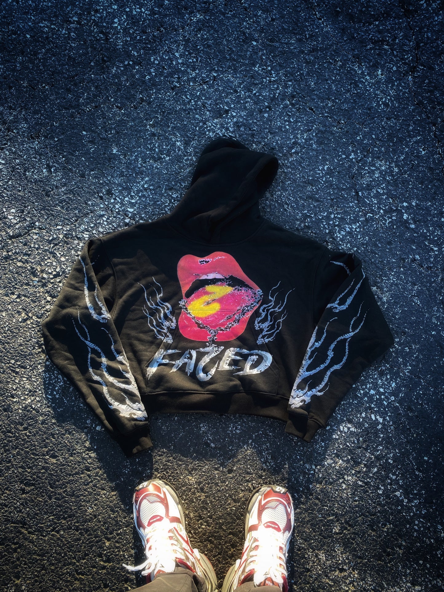 TWOFACED FLAME CROPPED HOODIE BLACK